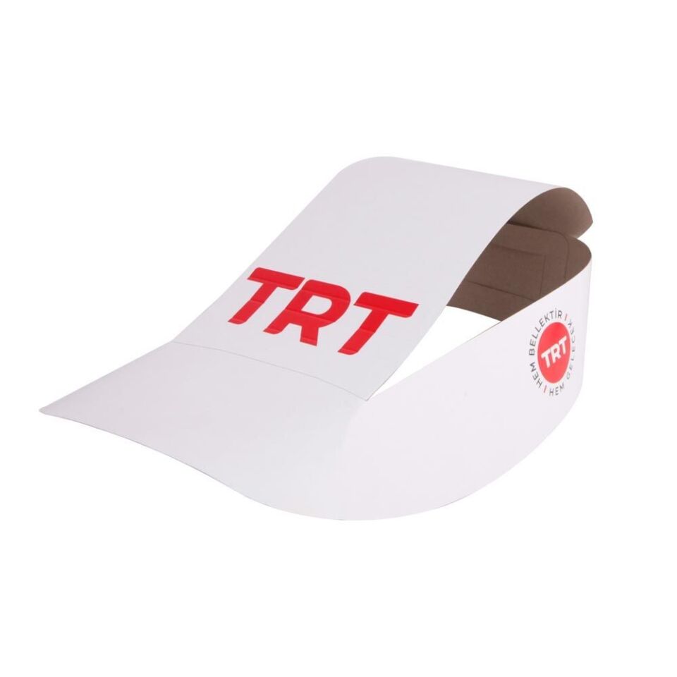 قبعة من الورق المقوى (إنتاج خاص)