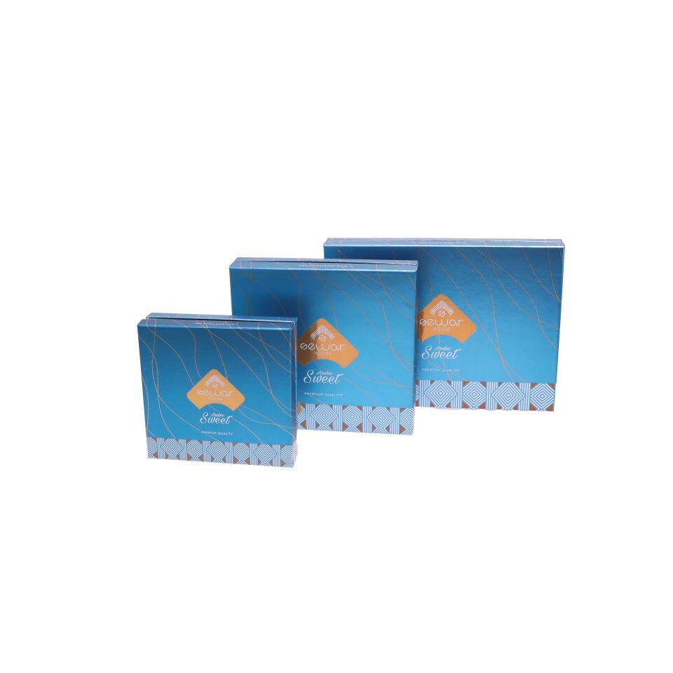 Mukavva Lambalı Kutuları (Özel Üretim) 1.000 adet  - 22,4x23,4x4,9 cm - 500 gr - Mat Selefon + Kabartma Lak