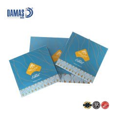 علب كرتونية للحلويات مع سلوفان ذهبي لامع (طباعة خاصة)